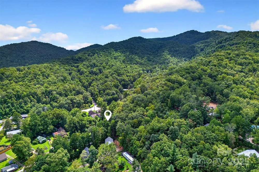 99999 Yates Avenue Black Mountain, NC 28711