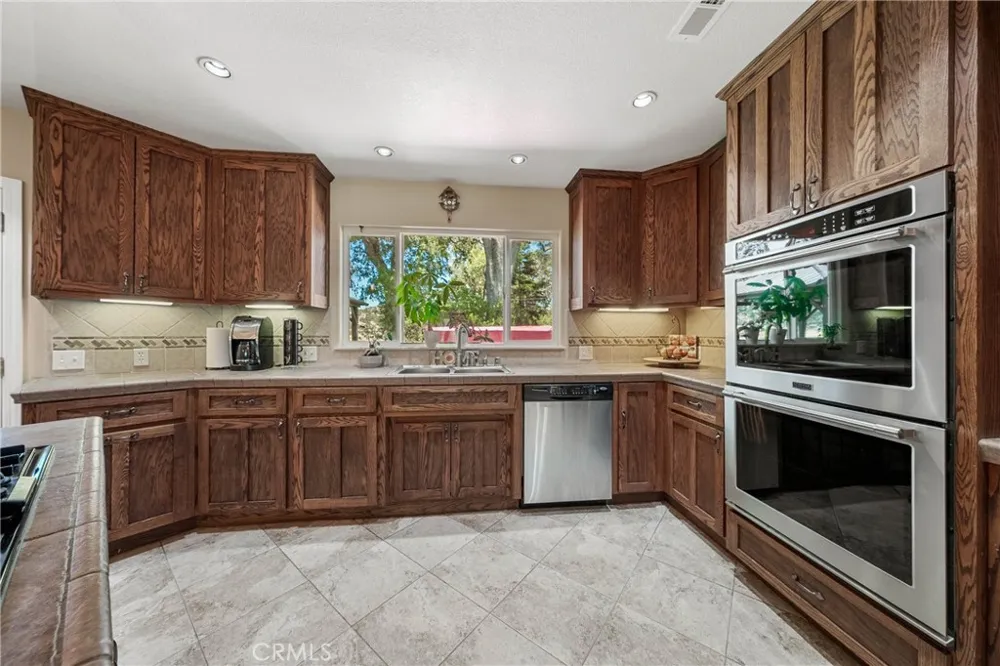 18164 Fishhook Court Hidden Valley Lake, CA 95467