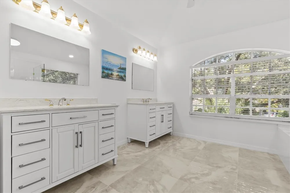 2328 WARWICK DRIVE Oldsmar, FL 34677