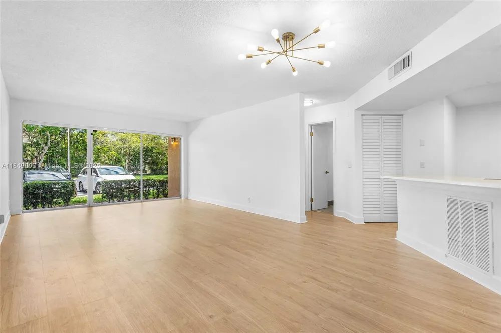 8721 Wiles Rd #105 Coral Springs, FL 33067