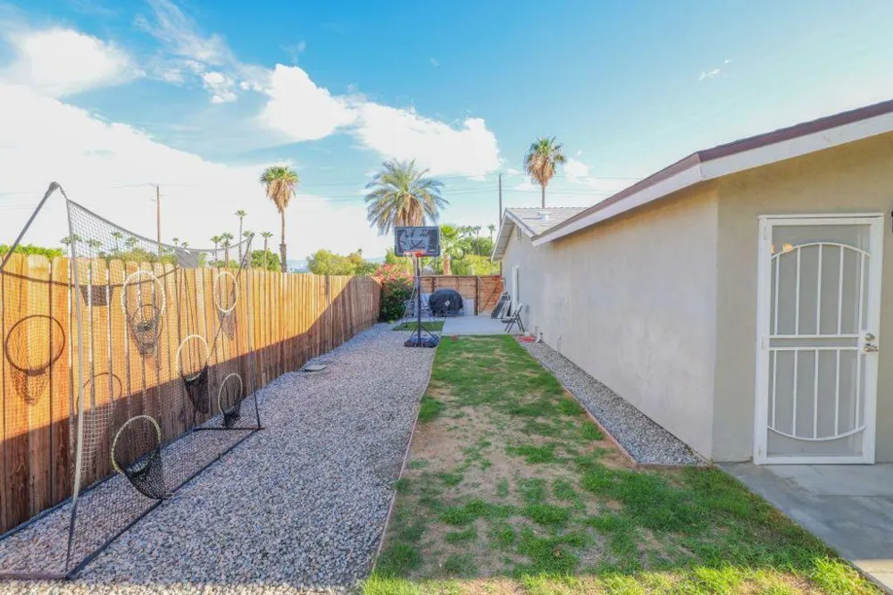 67710 Vista Chino Cathedral City, CA 92234