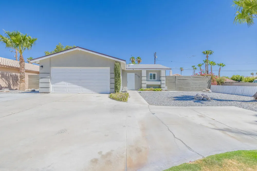 67710 Vista Chino Cathedral City, CA 92234