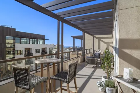 301 Mission Avenue #605