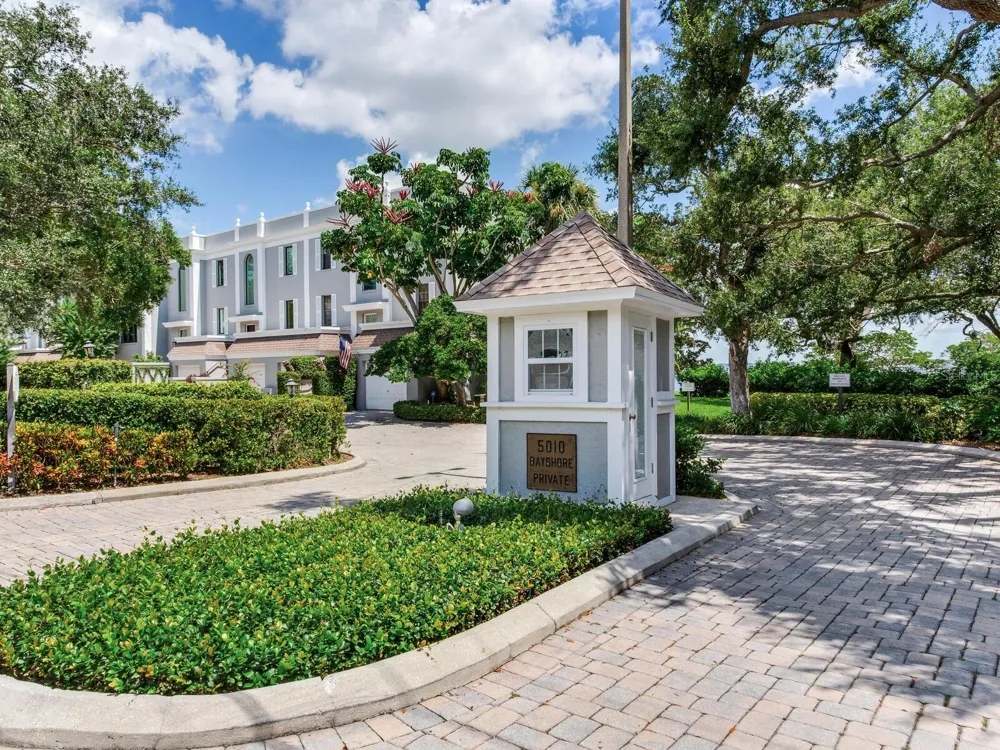 5010 BAYSHORE BOULEVARD #7 Tampa, FL 33611