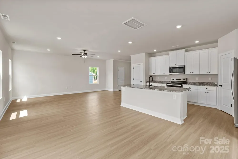 3441 Robindale Drive Winston Salem, NC 27107