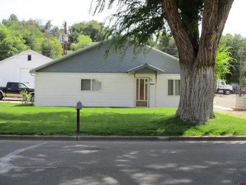 1102 Bluff Street