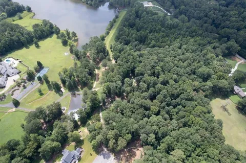 735 Hammock Lane