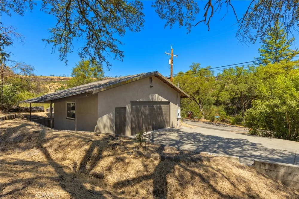 1926 Honey Run Road Chico, CA 95928