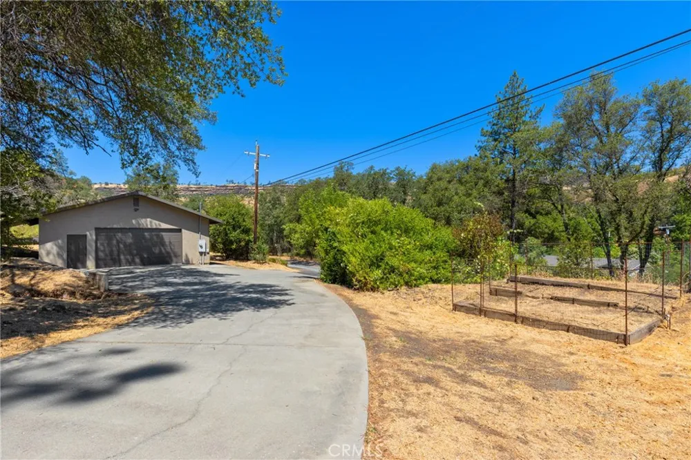 1926 Honey Run Road Chico, CA 95928