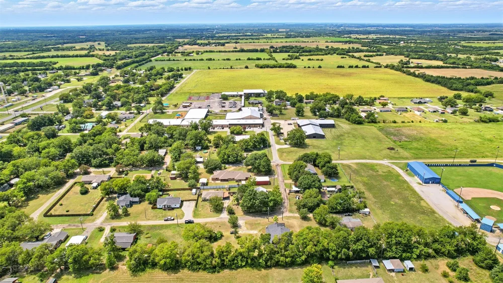 608 White Oak Dodd City, TX 75438