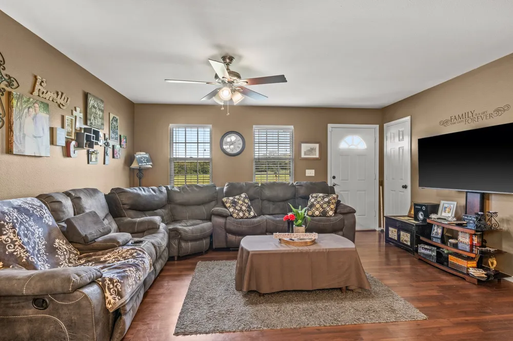 509 County Road 1309 Pittsburg, TX 75686