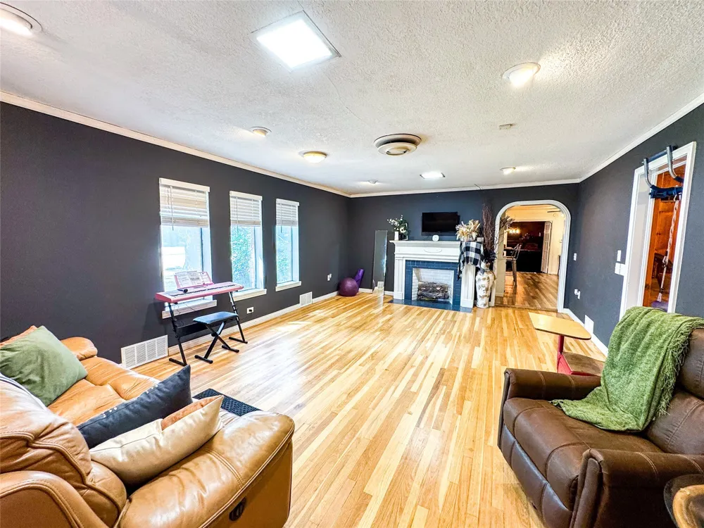 1303 Grand Central Avenue O'Brien, TX 79539
