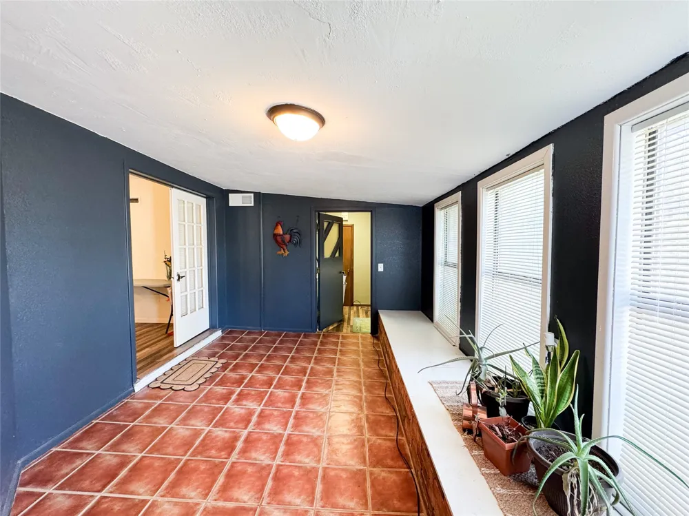 1303 Grand Central Avenue O'Brien, TX 79539