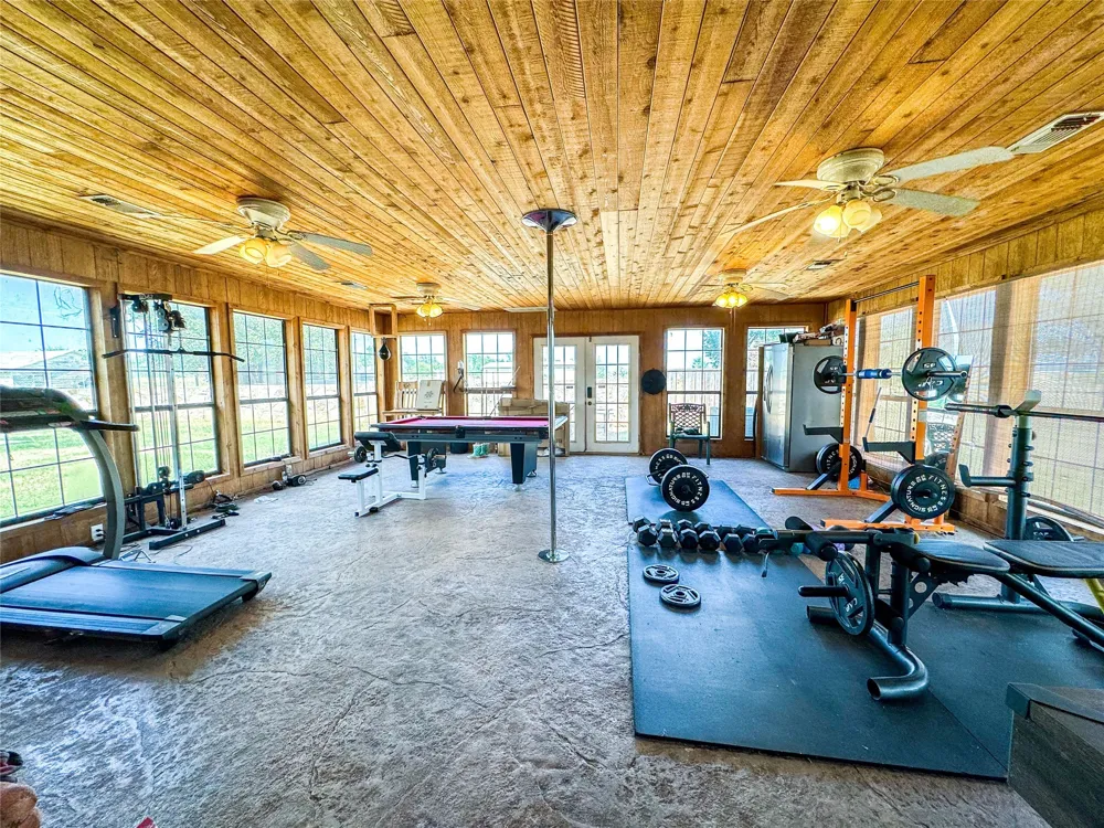 1303 Grand Central Avenue O'Brien, TX 79539