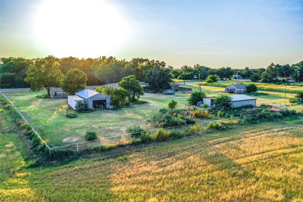 1303 Grand Central Avenue O'Brien, TX 79539