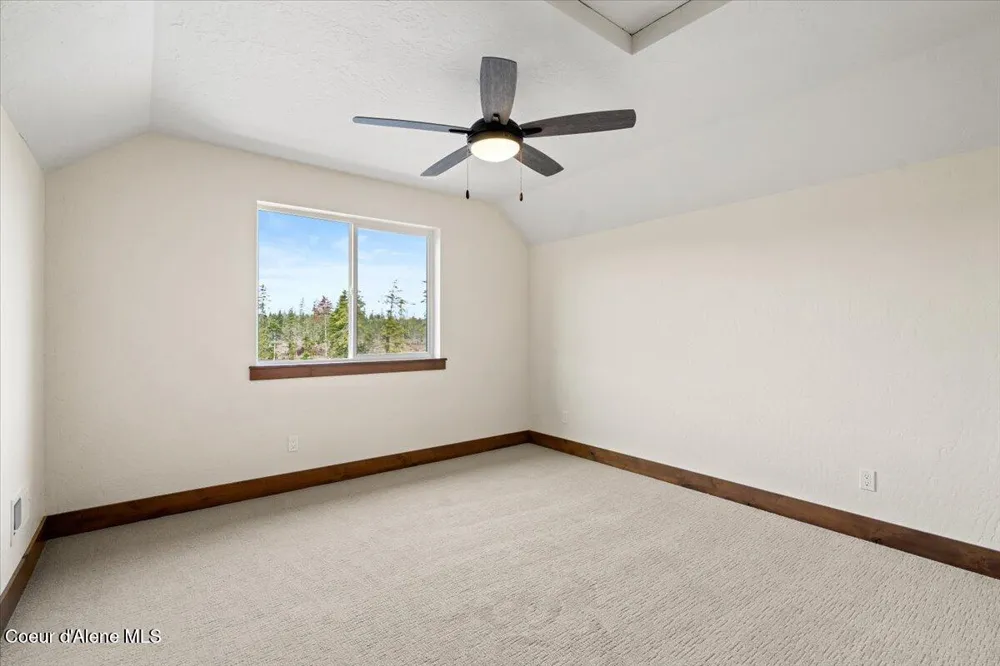 17372 W Kathleen Avenue Hauser, ID 83854