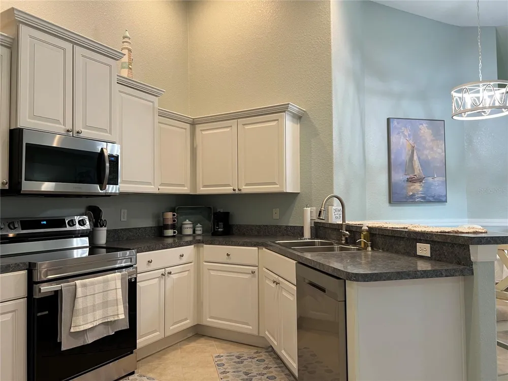 3653 LAKEWOOD BOULEVARD North Port, FL 34287
