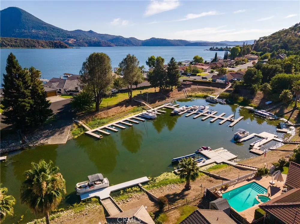 8336 Paradise Valley Boulevard Lucerne, CA 95458