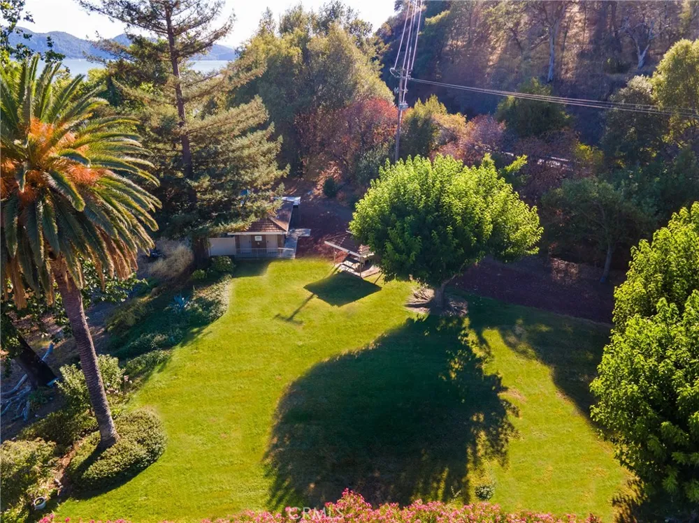 8336 Paradise Valley Boulevard Lucerne, CA 95458