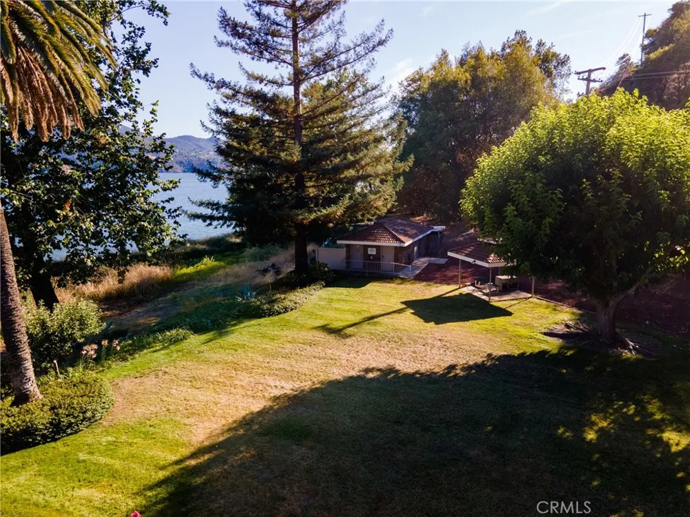 8336 Paradise Valley Boulevard Lucerne, CA 95458