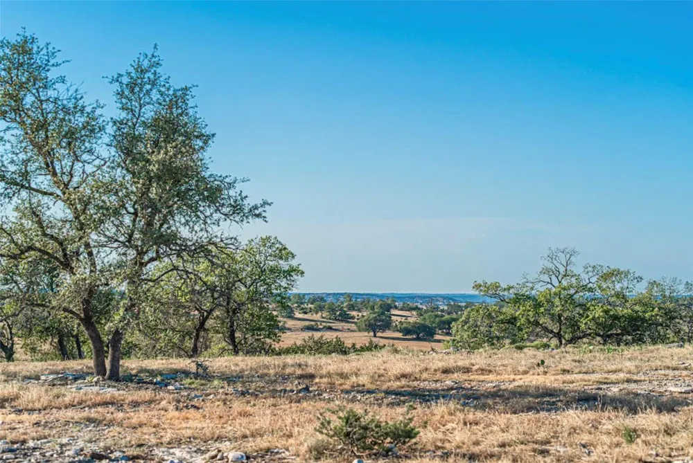 32 Buckskin Path Fredericksburg, TX 78624