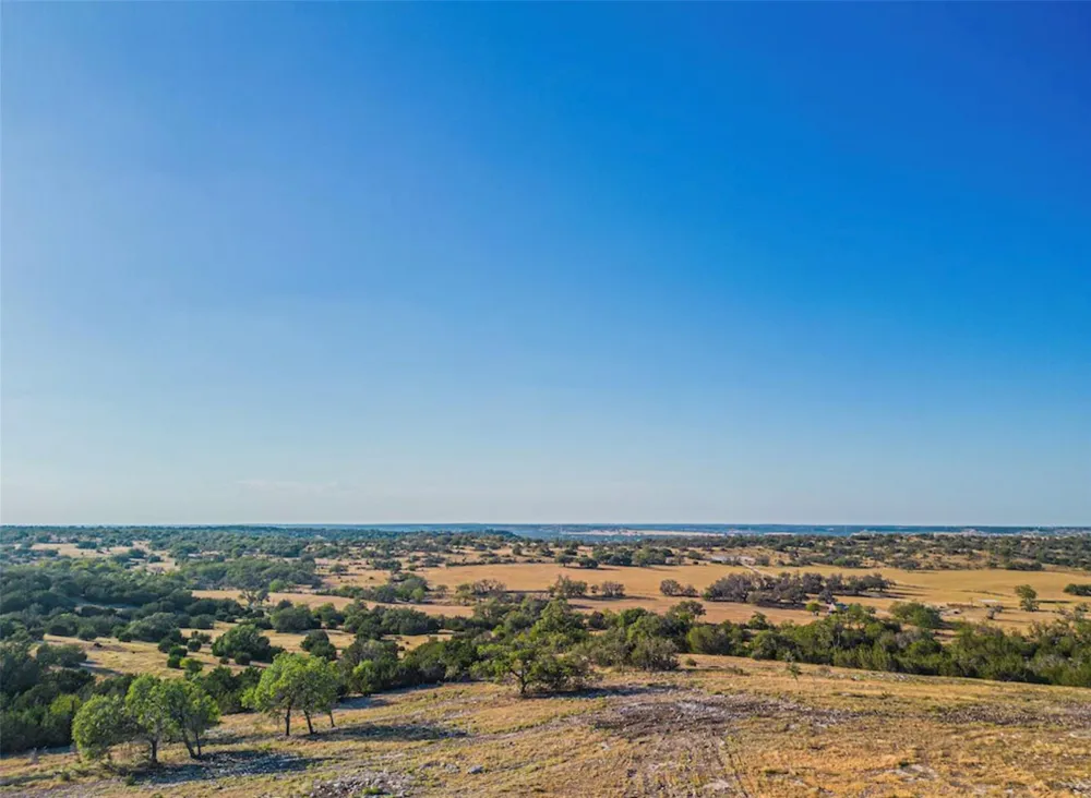 32 Buckskin Path Fredericksburg, TX 78624