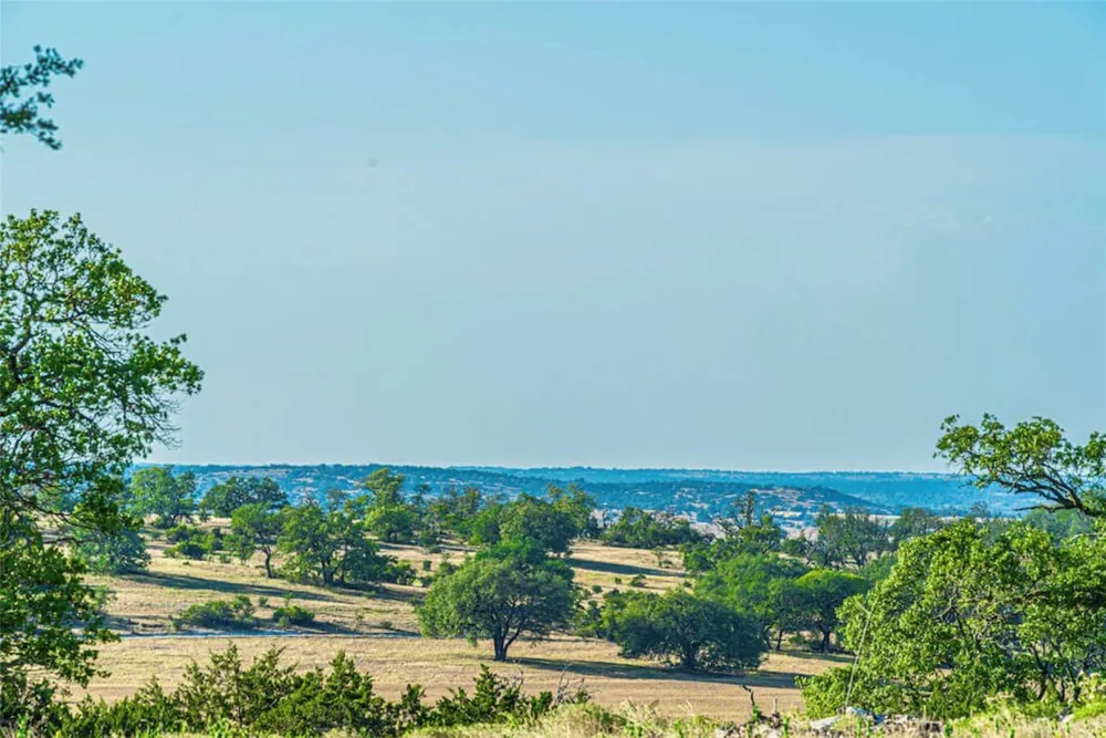 32 Buckskin Path Fredericksburg, TX 78624