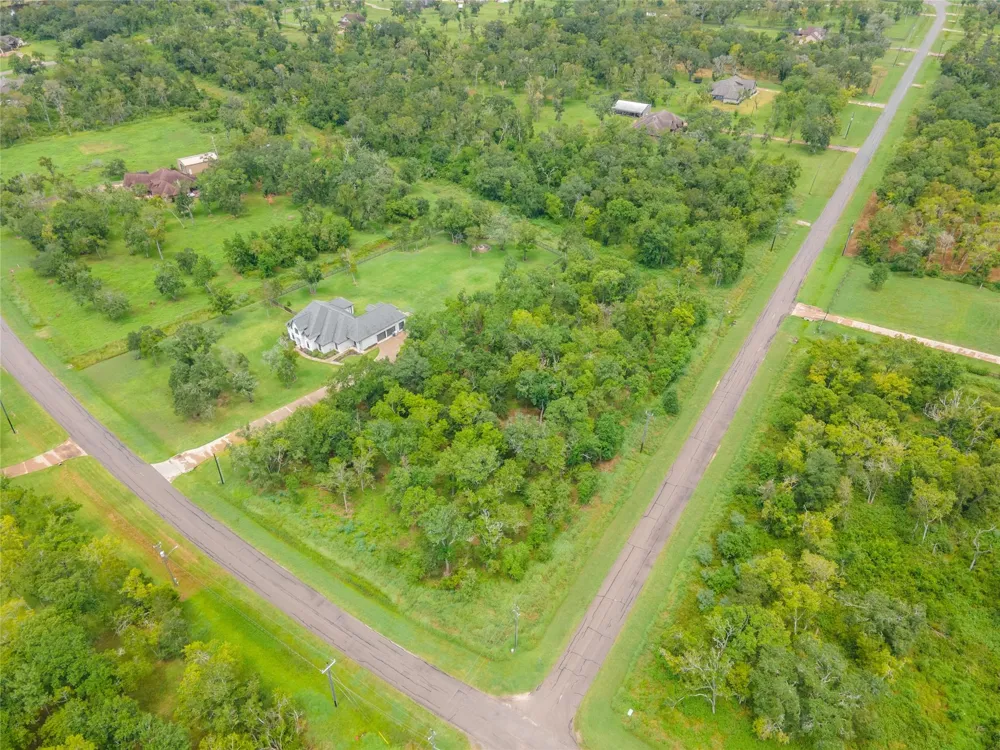 3002 Bayou View Court Richwood, TX 77515