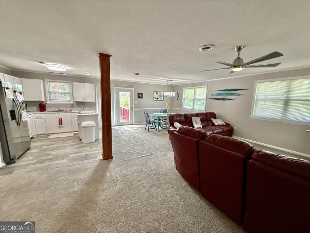 276 Circle DR Midway, GA 31320