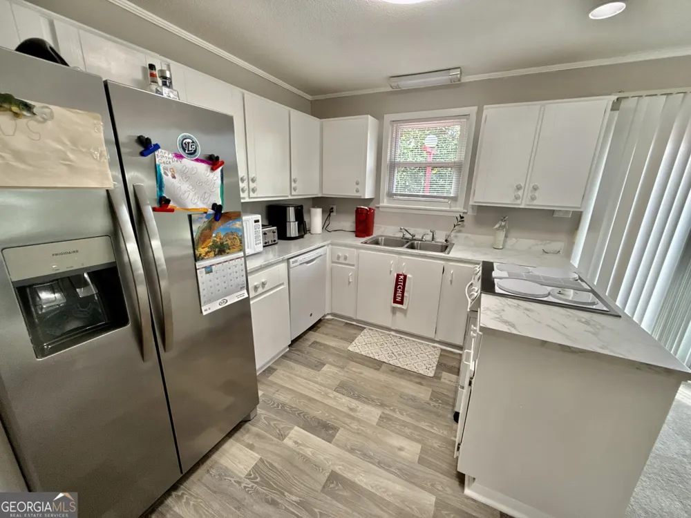 276 Circle DR Midway, GA 31320