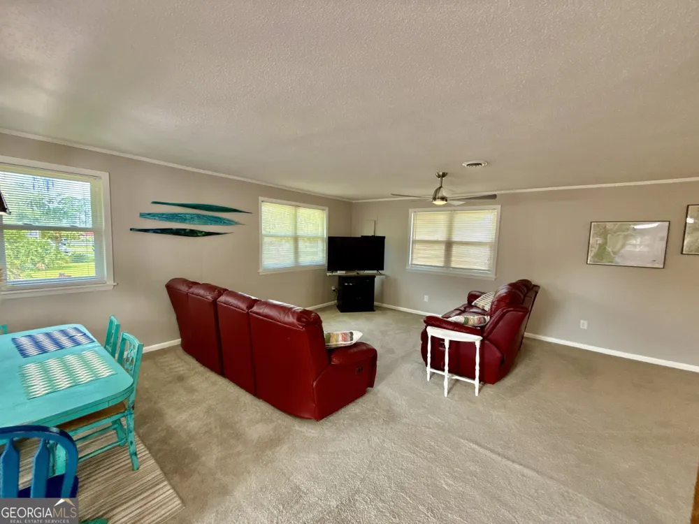 276 Circle DR Midway, GA 31320