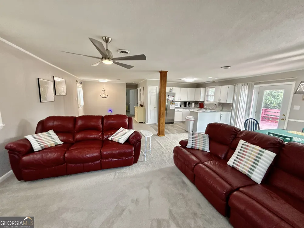 276 Circle DR Midway, GA 31320