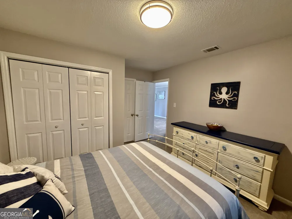 276 Circle DR Midway, GA 31320