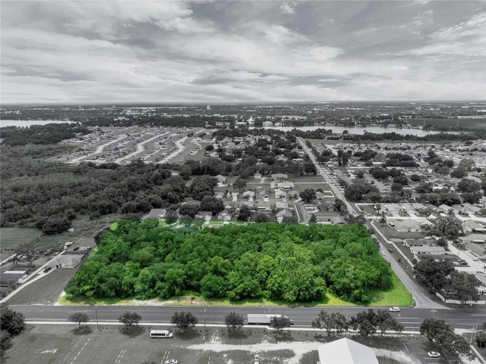 2400 BUCKEYE ROAD NE Winter Haven, FL 33881