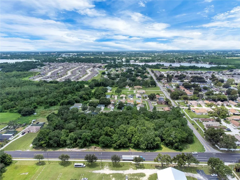 2400 BUCKEYE ROAD NE Winter Haven, FL 33881