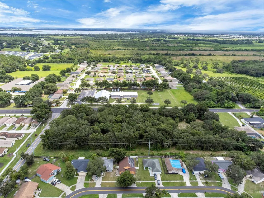 2400 BUCKEYE ROAD NE Winter Haven, FL 33881