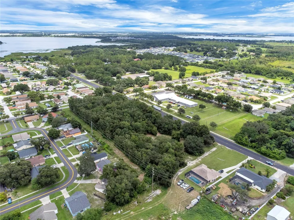2400 BUCKEYE ROAD NE Winter Haven, FL 33881