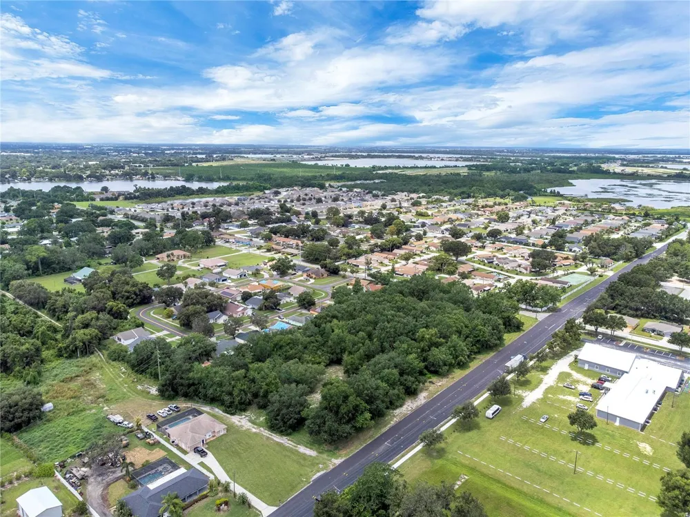 2400 BUCKEYE ROAD NE Winter Haven, FL 33881