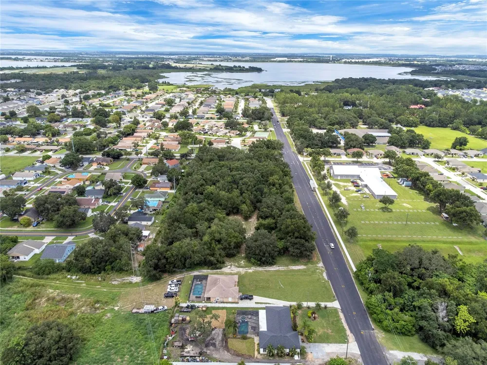 2400 BUCKEYE ROAD NE Winter Haven, FL 33881