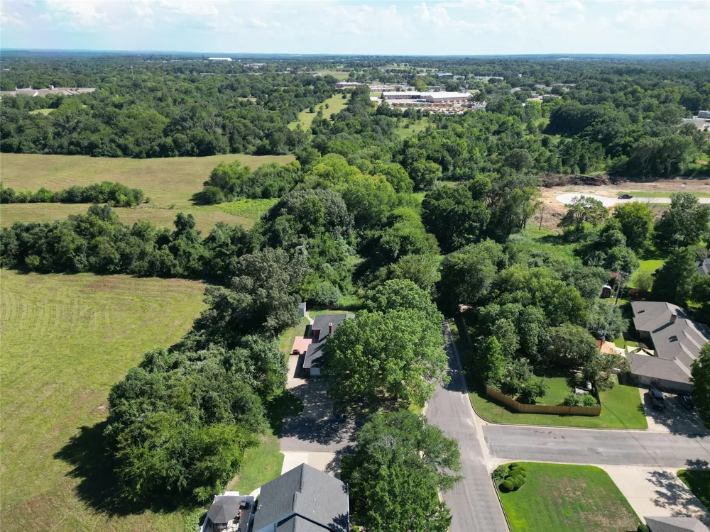 Central Park Court Athens, TX 75751