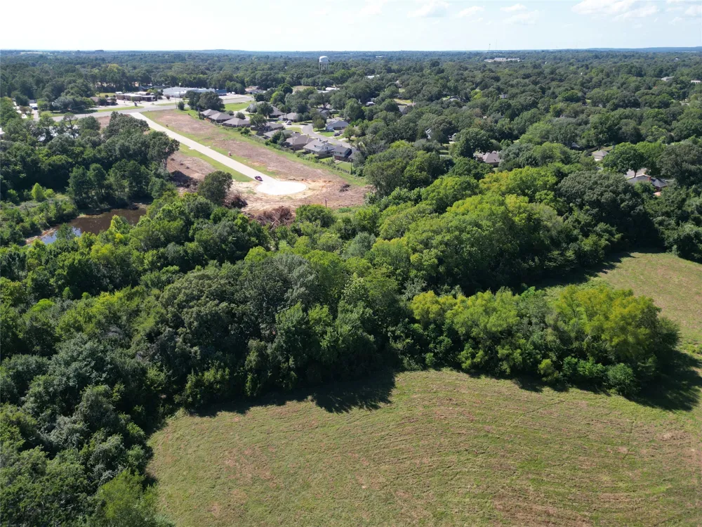 Central Park Court Athens, TX 75751