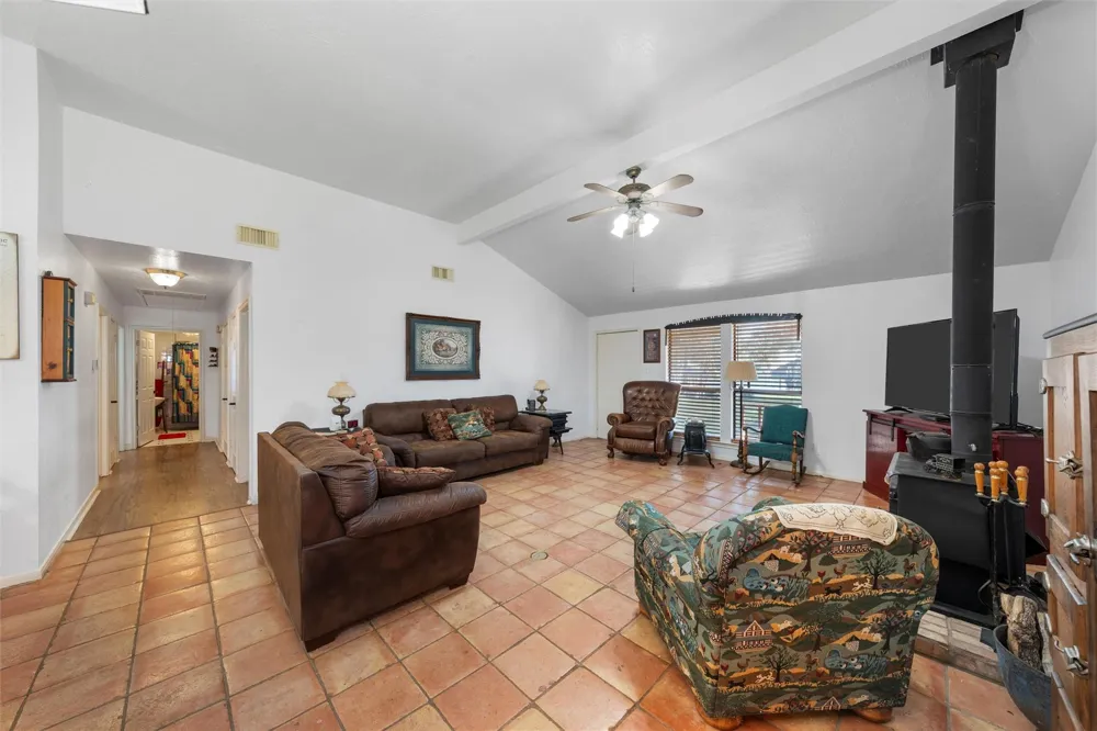 299 Lcr 763 Groesbeck, TX 76642