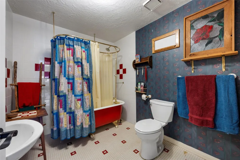 299 Lcr 763 Groesbeck, TX 76642