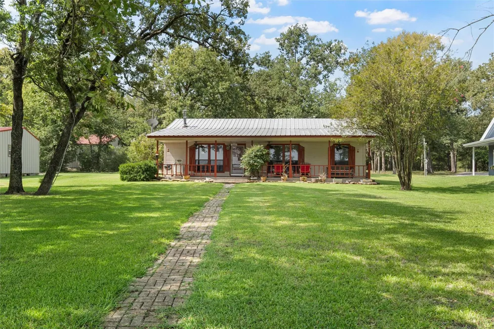 299 Lcr 763 Groesbeck, TX 76642