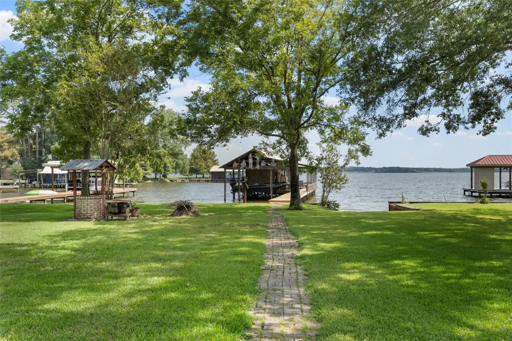 299 Lcr 763 Groesbeck, TX 76642