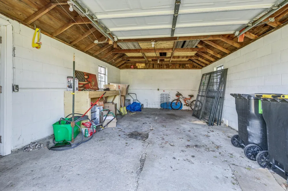 105 10th Street NW Plainview, MN 55964
