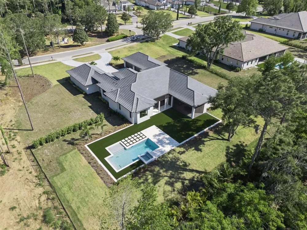 16989 LUCCA LANE Montverde, FL 34756