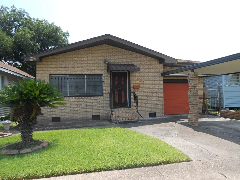 930 W 5th Street Port Arthur, TX 77640