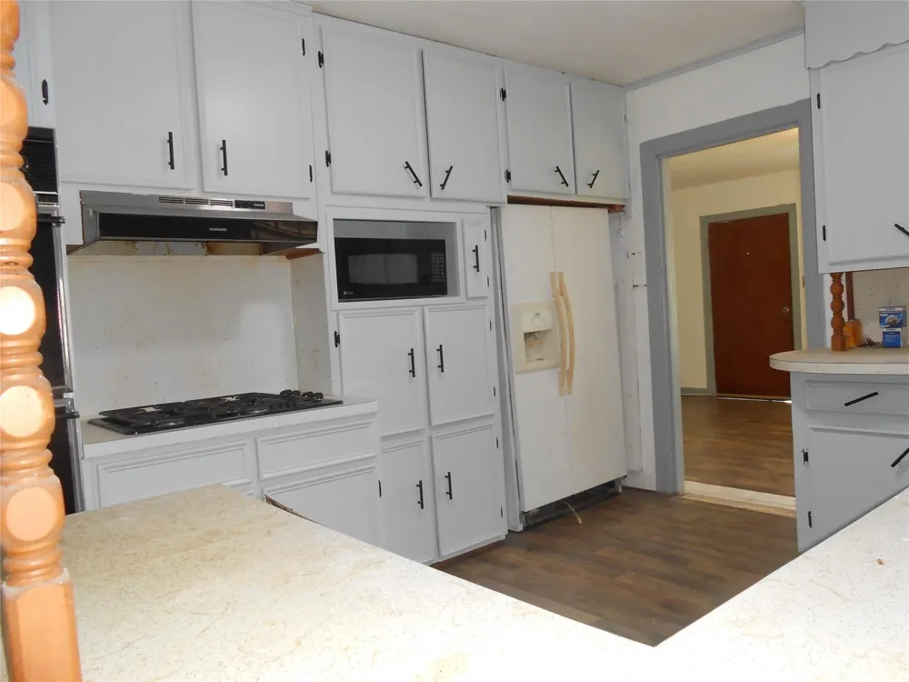 930 W 5th Street Port Arthur, TX 77640