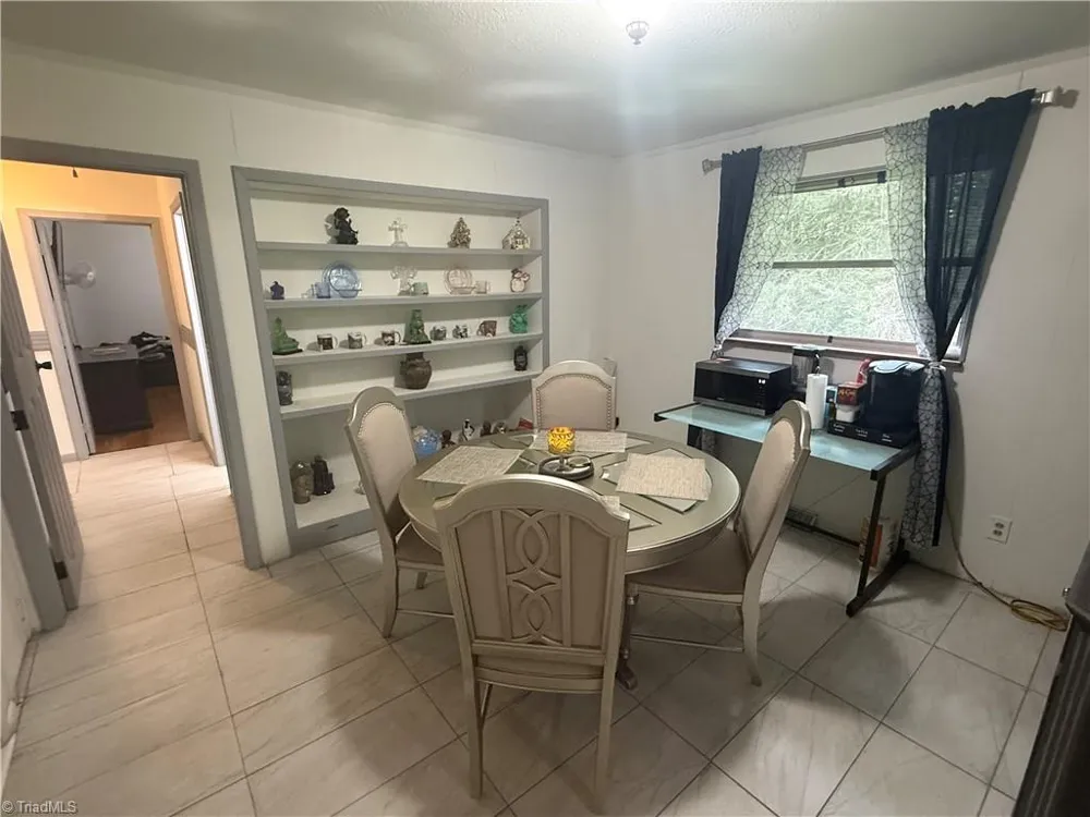 752 Osborne Sunset Drive North Wilkesboro, NC 28659
